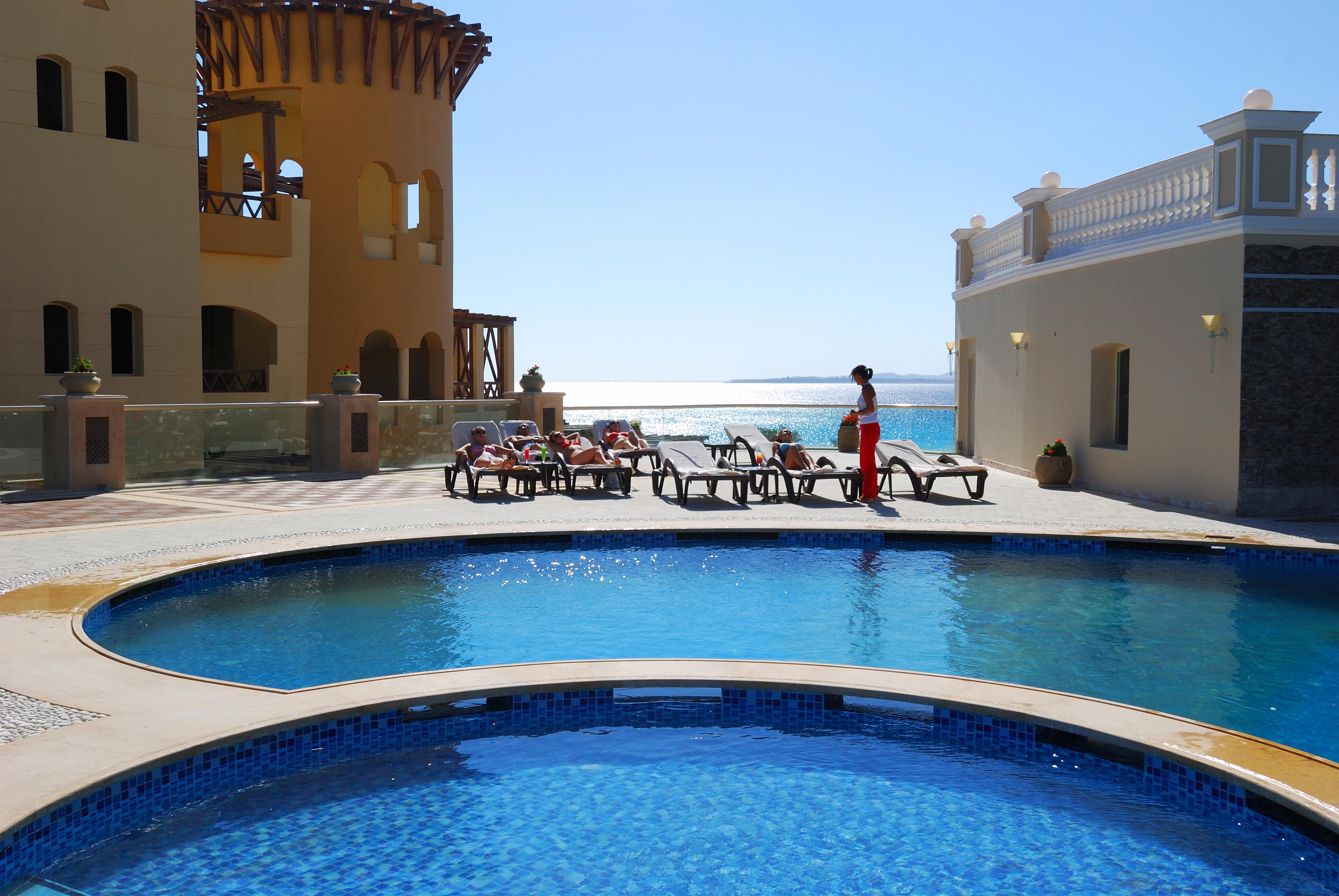 Kaisol Romance Resort Sahl Hasheesh - Adults Only Hurghada Eksteriør bilde The pool at the Kempinski Hotel Soma Bay