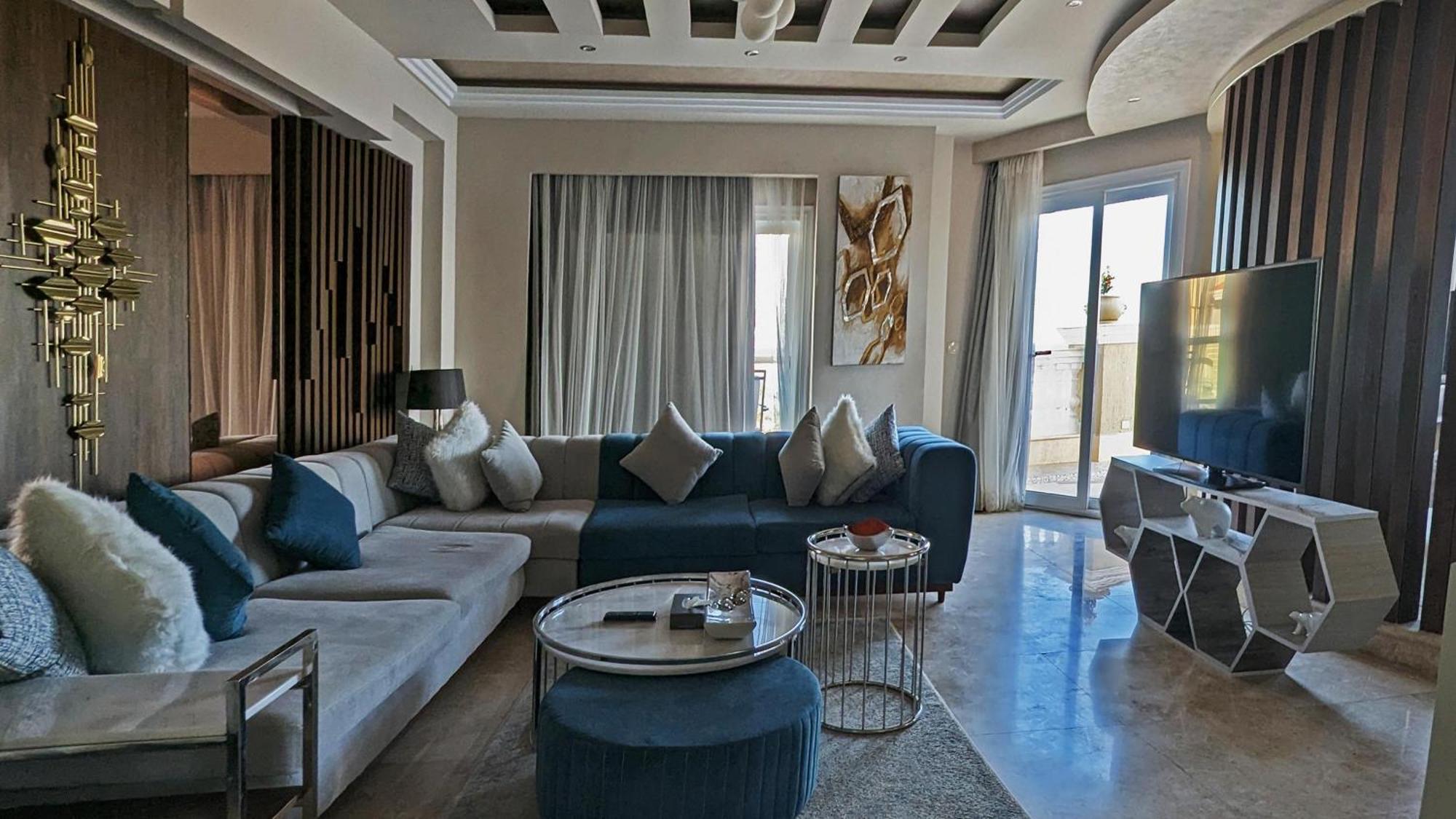 Kaisol Romance Resort Sahl Hasheesh - Adults Only Hurghada Eksteriør bilde A living room in a luxury apartment