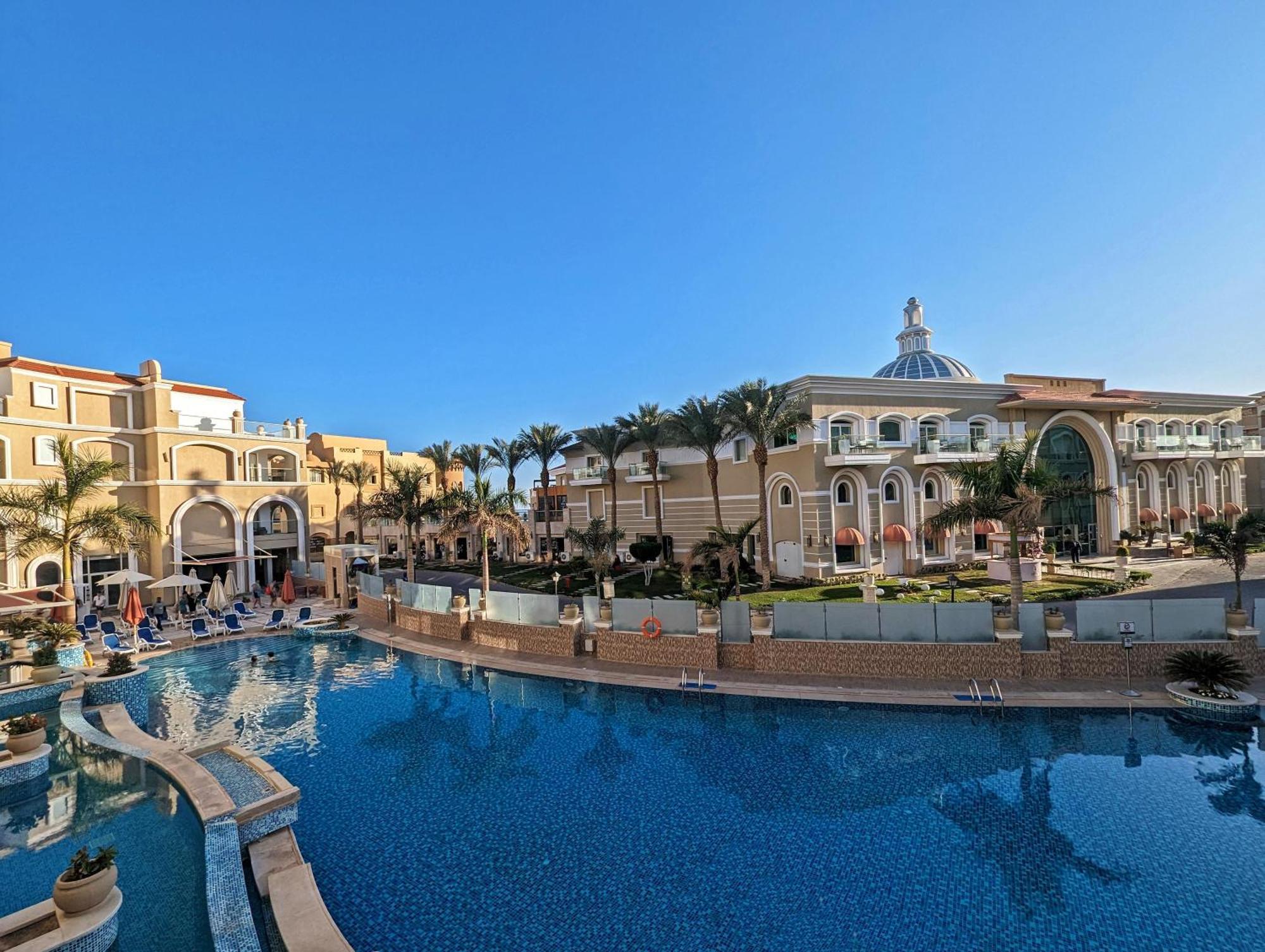 Kaisol Romance Resort Sahl Hasheesh - Adults Only Hurghada Eksteriør bilde The resort's main pool